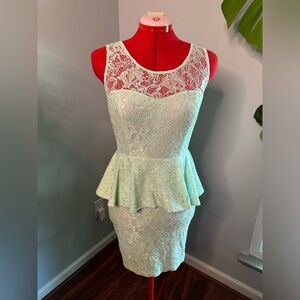 Mint Lace Sleeveless Peplum Dress, sz M